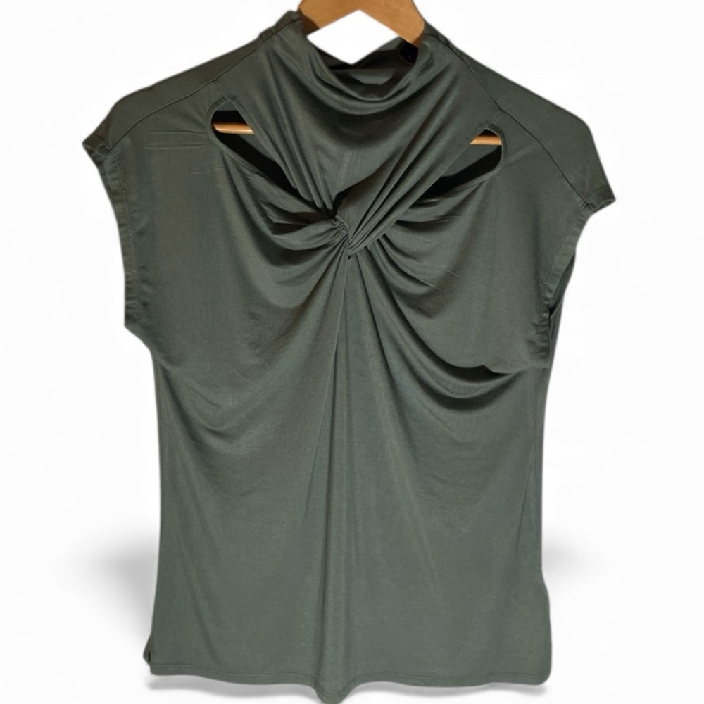 F6- green blouse cable & gauge Large L
